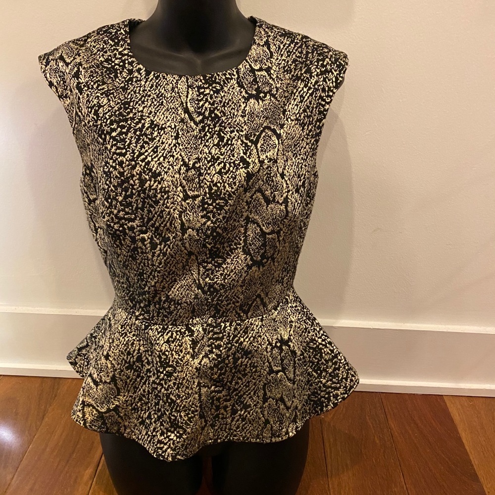 FOREVER 21 BLACK AND GOLD SNAKE SKIN PEPLUM TOP.